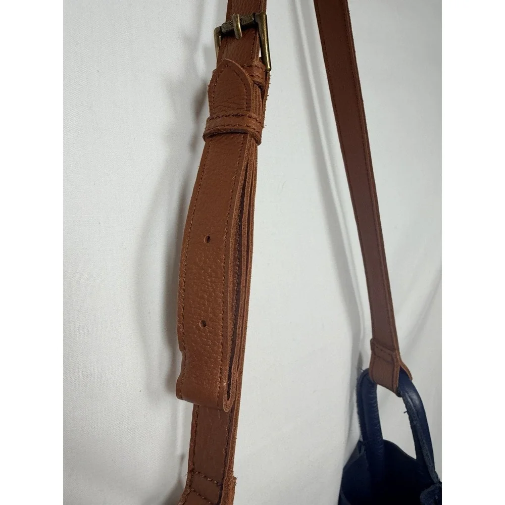 The Sak Los Feliz Leather Bucket Bag Blue Brown Crossbody Shoulder Purse Boho